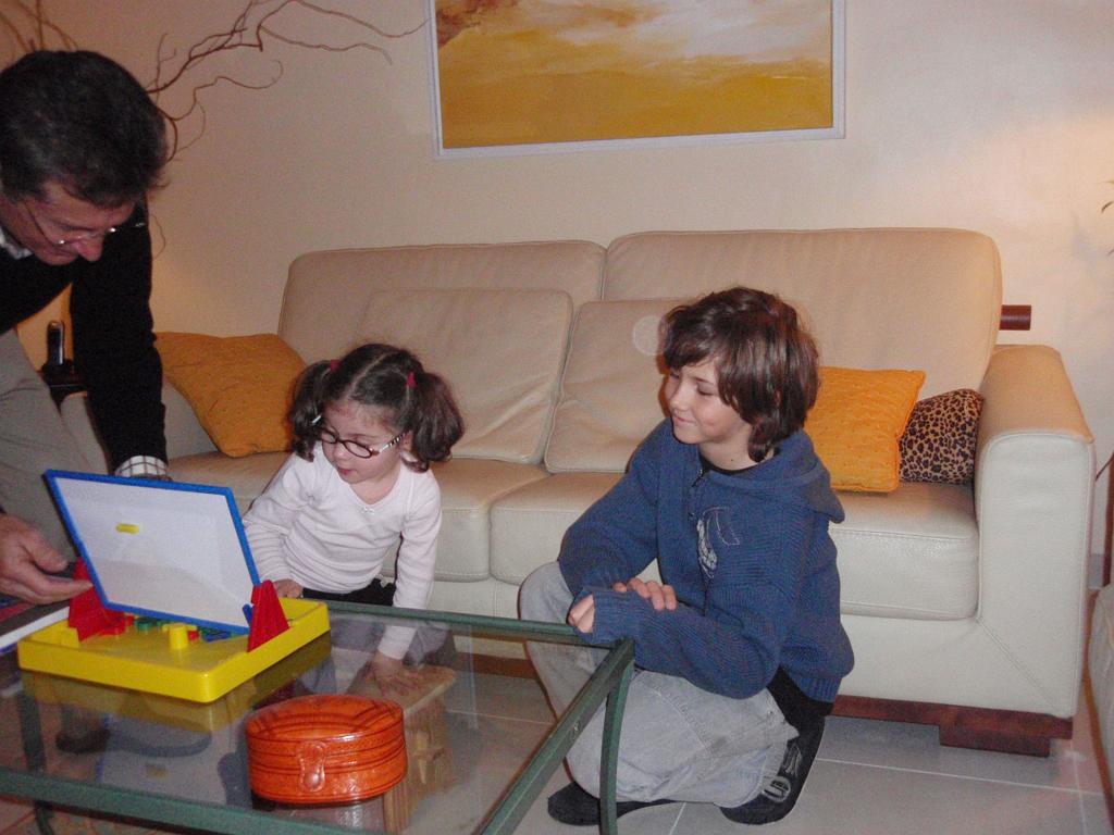 Dec006.jpg